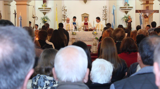 El obispo Martínez celebró la misa junto a su par emérito de La Pampa, Rinaldo Brédice.